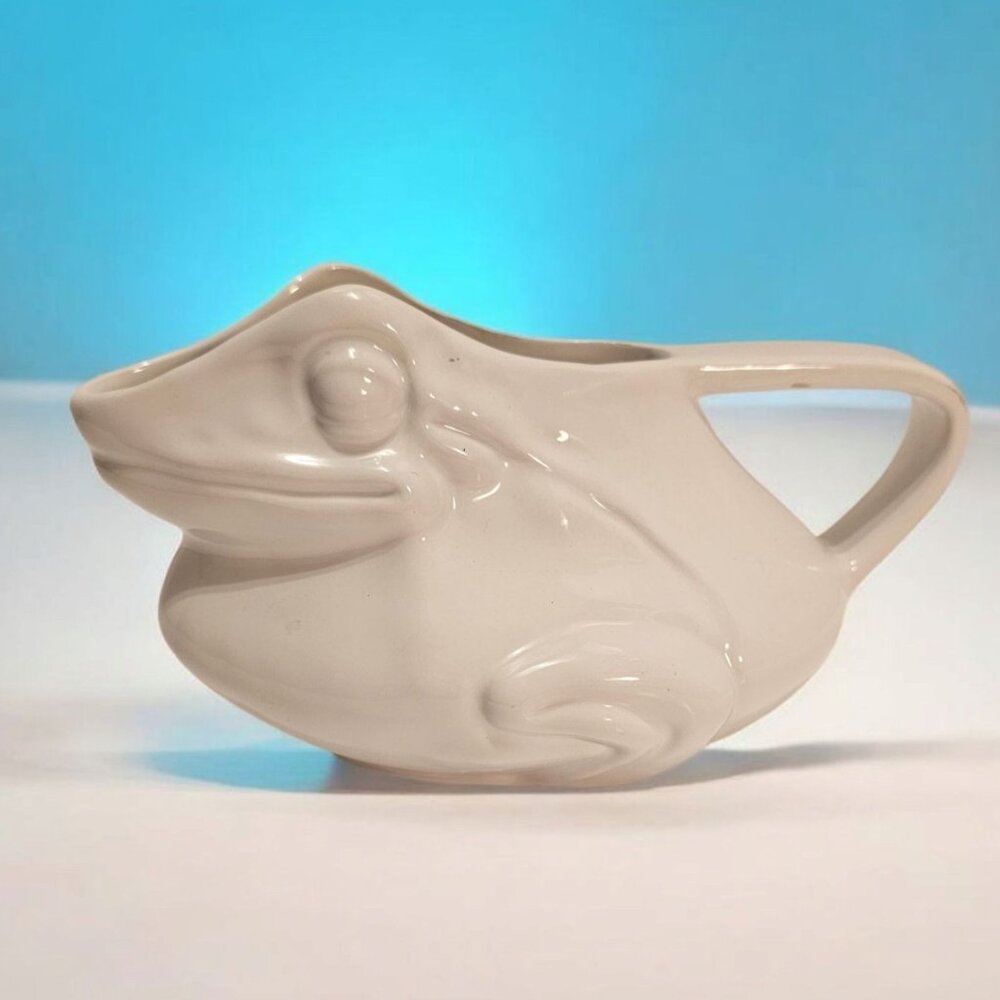 Vtg White Ceramic Frog Vase Pitcher Creamer Made in Italy Signed by Artist Rare